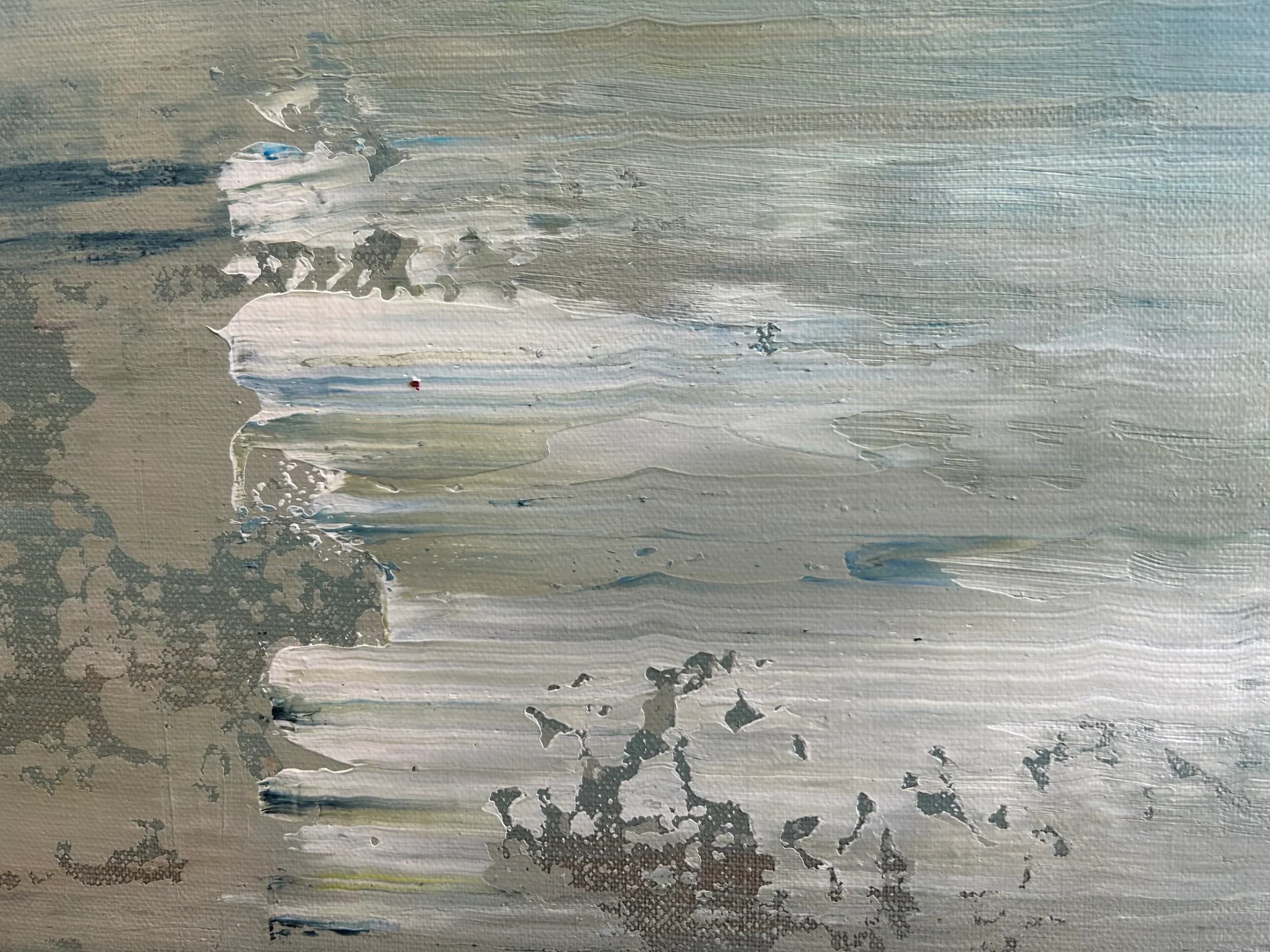 Étendue d'eau sur le sable